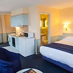 Montbrillant Hotel