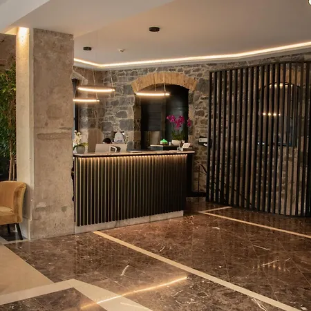 Montbrillant Hotel