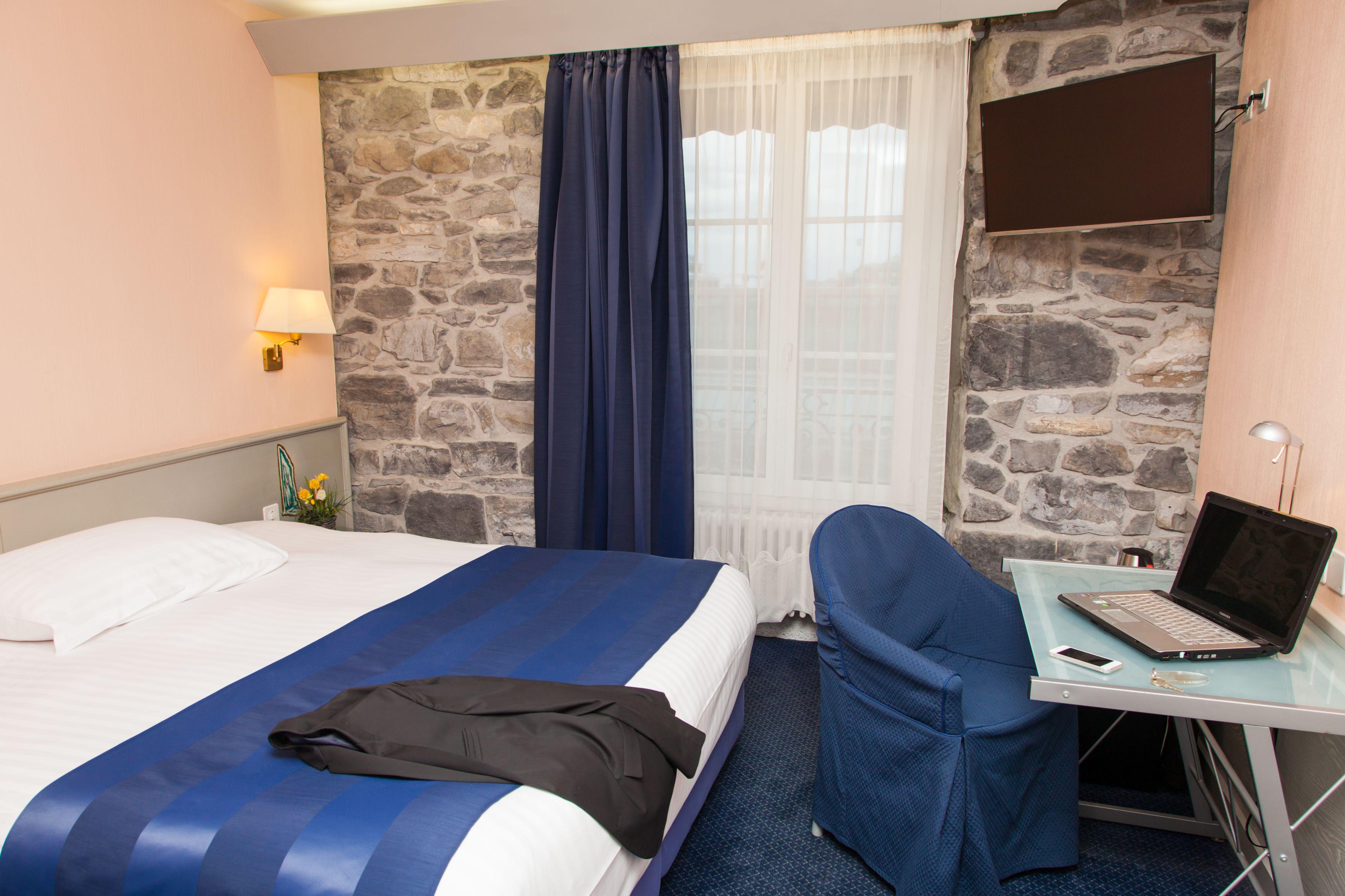 Montbrillant Hotel